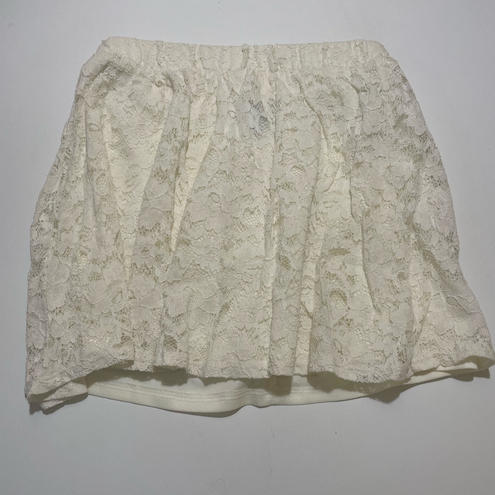 Forever 21 lace mini flared skirt
